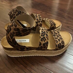 Steve Madden Kimmie Leopard Sandals. NEW IN BOX, size 9